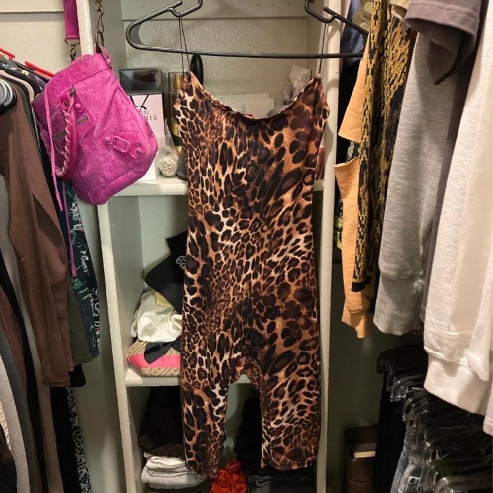 WILDCAT LOVER LEOPARD ROMPER - Picture 3 of 4